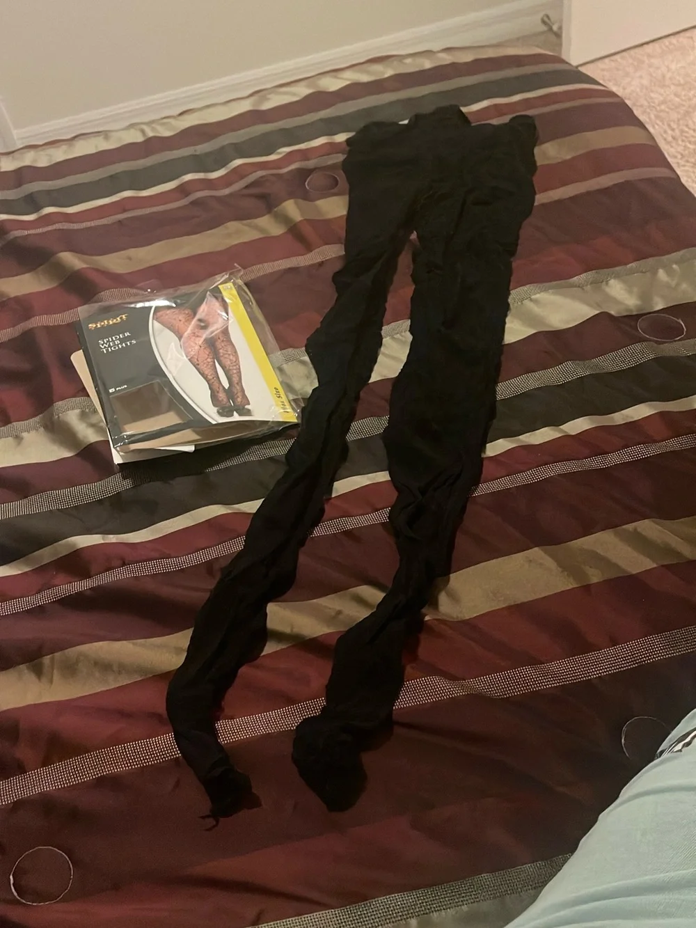 Spider Web Tights packaging